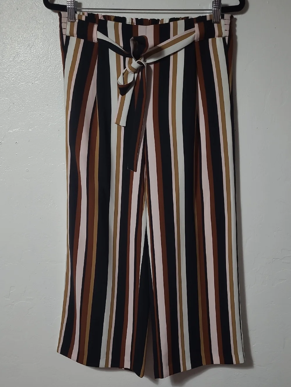 Striped Wide Leg Pant - Picture 2 of 8